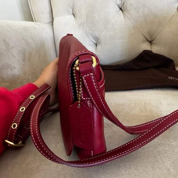 Coach Shoulder  leather Bag, Red, Model No. G33-9599 with dust bag - Picture 8 of 13